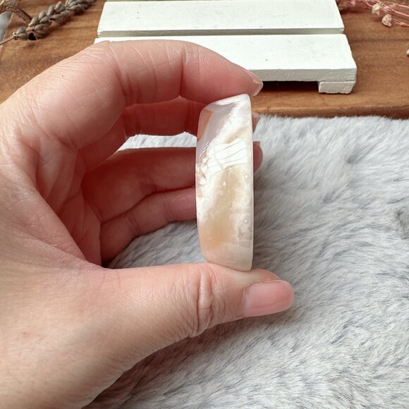 Beautiful Extra Small Flower Agate Bowl/Dish - Picture 3 of 5